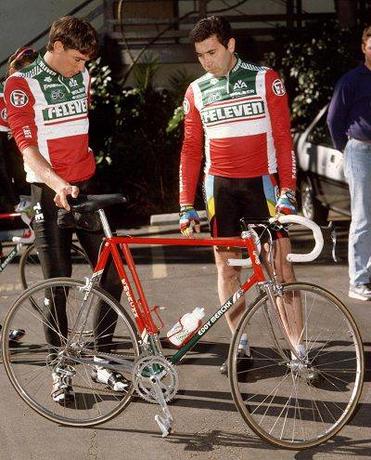 7-Eleven retro cycling jersey